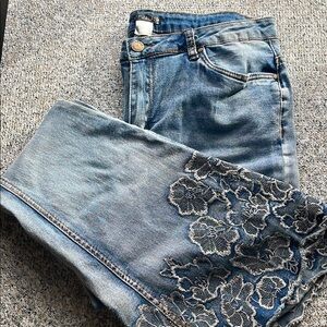 Women's Blue Embroidered Jeans